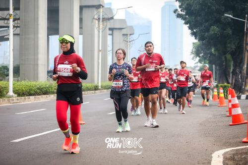Race photo from ONE RUN 10 K