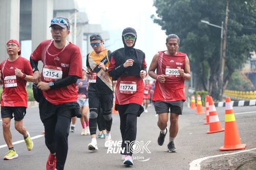 Race photo from ONE RUN 10 K