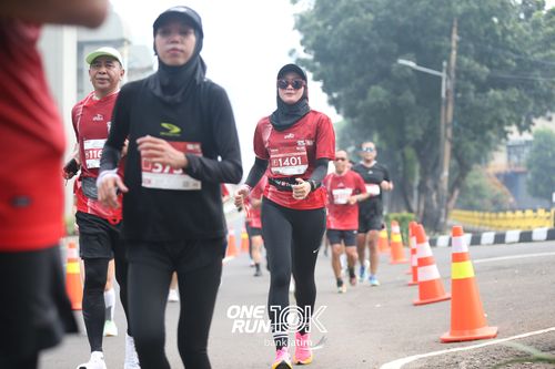 Race photo from ONE RUN 10 K