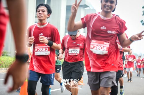 Race photo from ONE RUN 10 K