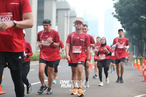 Race photo from ONE RUN 10 K