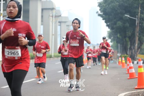Race photo from ONE RUN 10 K