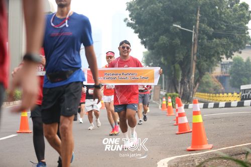 Race photo from ONE RUN 10 K