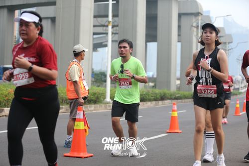 Race photo from ONE RUN 10 K