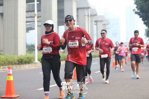 Race photo from ONE RUN 10 K