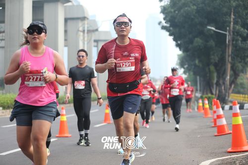 Race photo from ONE RUN 10 K