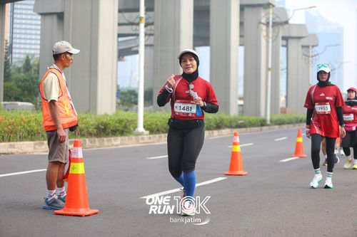 Race photo from ONE RUN 10 K