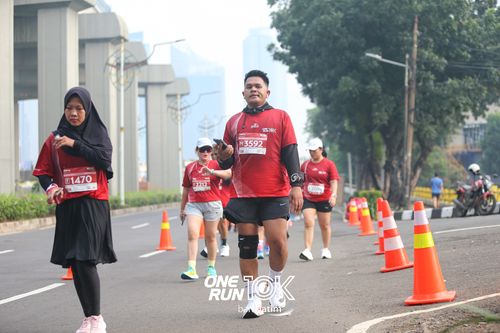 Race photo from ONE RUN 10 K