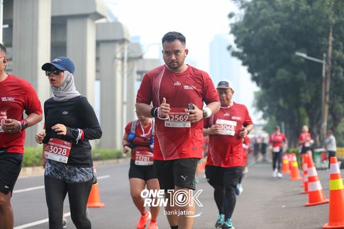 Race photo from ONE RUN 10 K