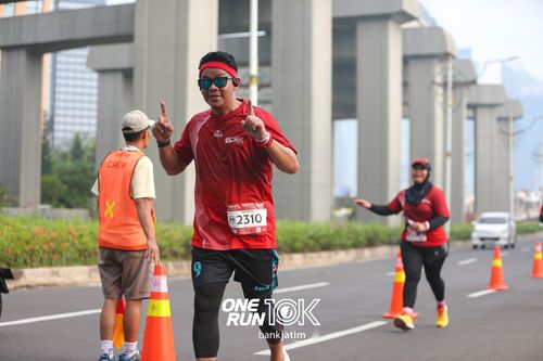 Race photo from ONE RUN 10 K