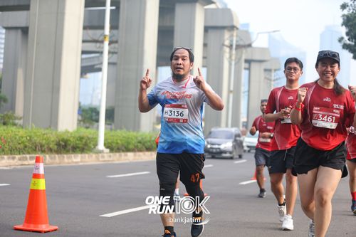 Race photo from ONE RUN 10 K