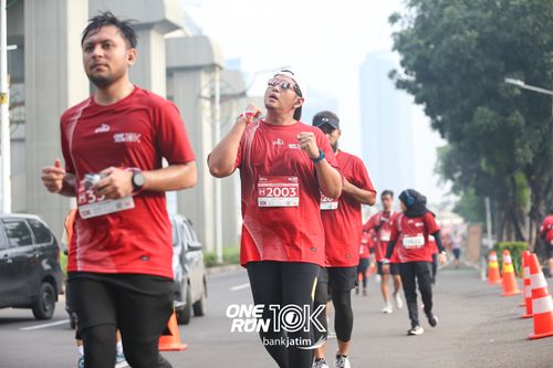 Race photo from ONE RUN 10 K