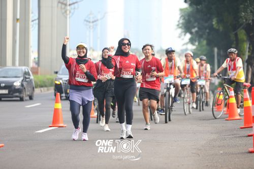 Race photo from ONE RUN 10 K
