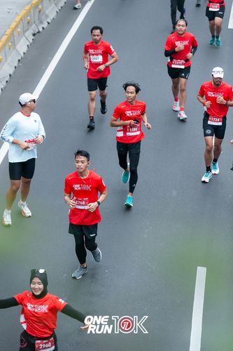 Race photo from ONE RUN 10K 2025