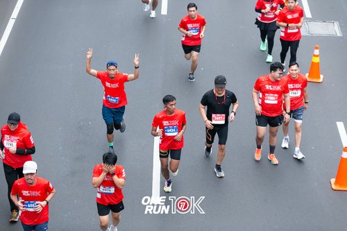 Race photo from ONE RUN 10K 2025