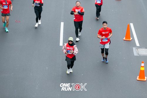 Race photo from ONE RUN 10K 2025