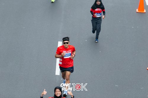 Race photo from ONE RUN 10K 2025