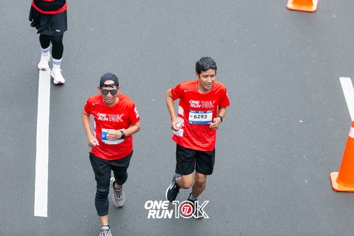 Race photo from ONE RUN 10K 2025