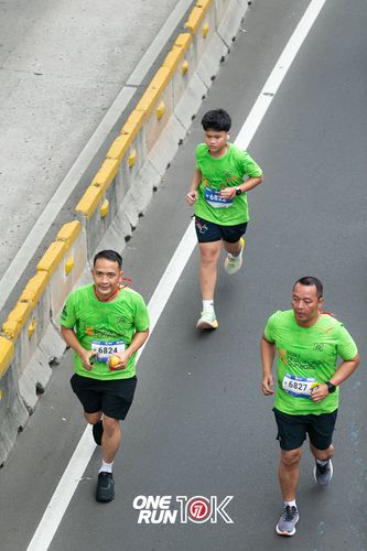 Race photo from ONE RUN 10K 2025