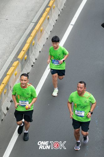 Race photo from ONE RUN 10K 2025