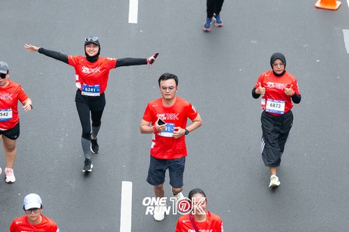 Race photo from ONE RUN 10K 2025