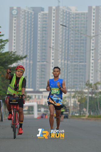 Race photo from ISOPlus Run 2024 Jakarta