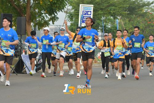 Race photo from ISOPlus Run 2024 Jakarta