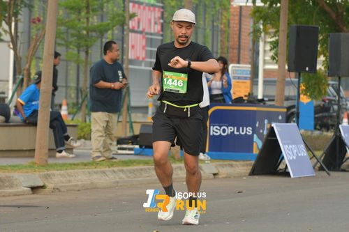 Race photo from ISOPlus Run 2024 Jakarta