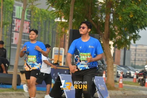 Race photo from ISOPlus Run 2024 Jakarta