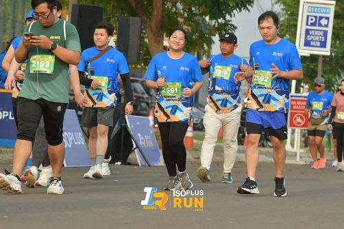 Race photo from ISOPlus Run 2024 Jakarta