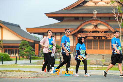 Race photo from ISOPlus Run 2024 Jakarta