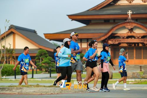 Race photo from ISOPlus Run 2024 Jakarta