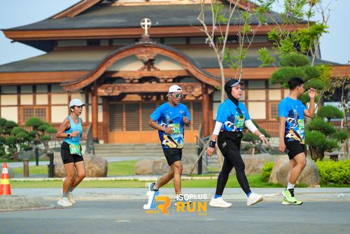 Race photo from ISOPlus Run 2024 Jakarta