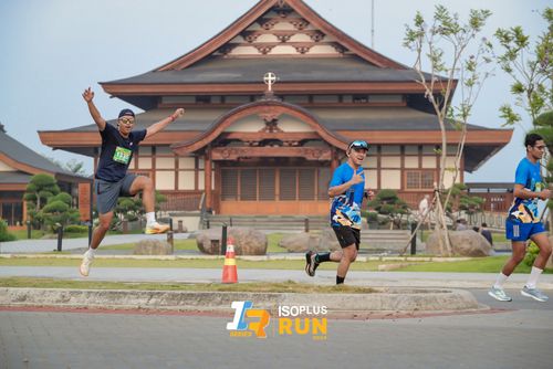 Race photo from ISOPlus Run 2024 Jakarta