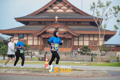 Race photo from ISOPlus Run 2024 Jakarta