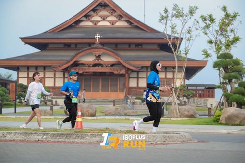 Race photo from ISOPlus Run 2024 Jakarta