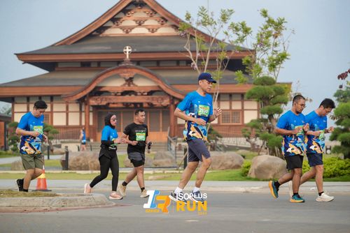 Race photo from ISOPlus Run 2024 Jakarta