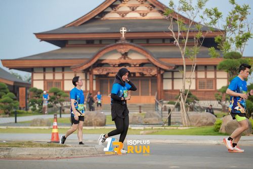 Race photo from ISOPlus Run 2024 Jakarta