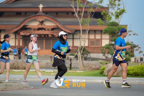 Race photo from ISOPlus Run 2024 Jakarta