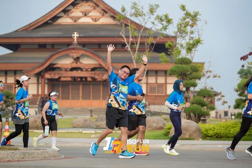 Race photo from ISOPlus Run 2024 Jakarta