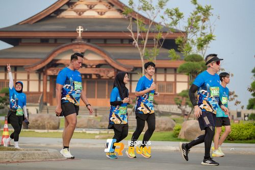 Race photo from ISOPlus Run 2024 Jakarta