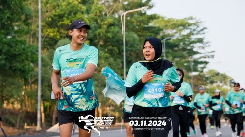 Race photo from Arutmin Borneo Run 2024