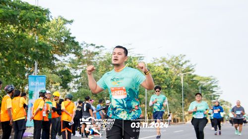 Race photo from Arutmin Borneo Run 2024