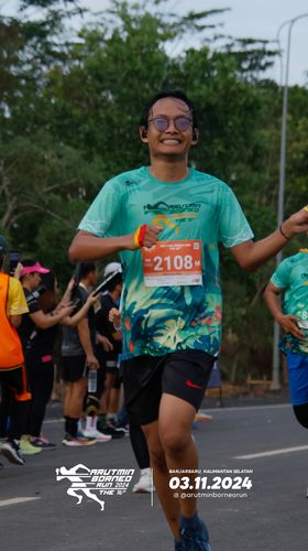 Race photo from Arutmin Borneo Run 2024
