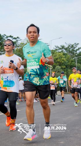Race photo from Arutmin Borneo Run 2024