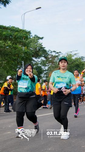 Race photo from Arutmin Borneo Run 2024