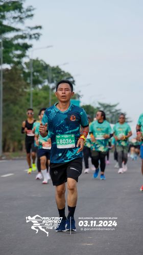 Race photo from Arutmin Borneo Run 2024