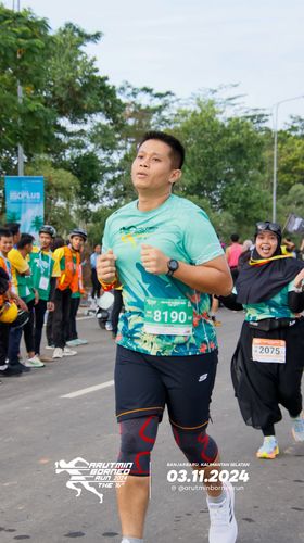 Race photo from Arutmin Borneo Run 2024