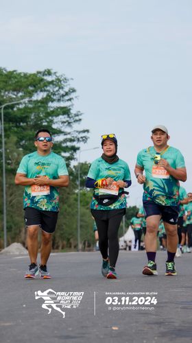 Race photo from Arutmin Borneo Run 2024