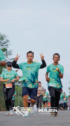 Race photo from Arutmin Borneo Run 2024